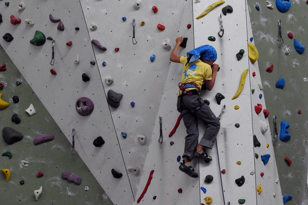 climbing-wall-2156882_1280